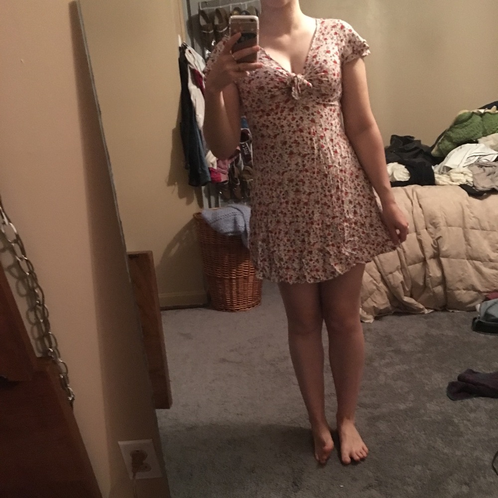 Cute printed floral causal dress for summer days!